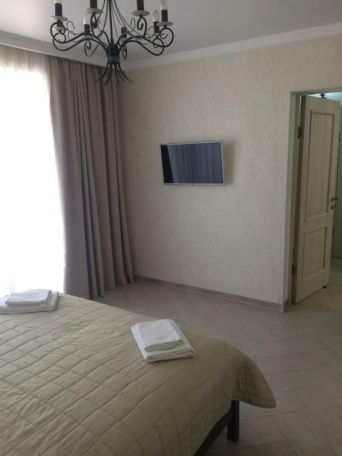 Guest House Гости Pizunda Esterno foto