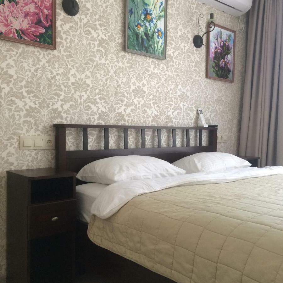 Guest House Гости Pizunda Esterno foto
