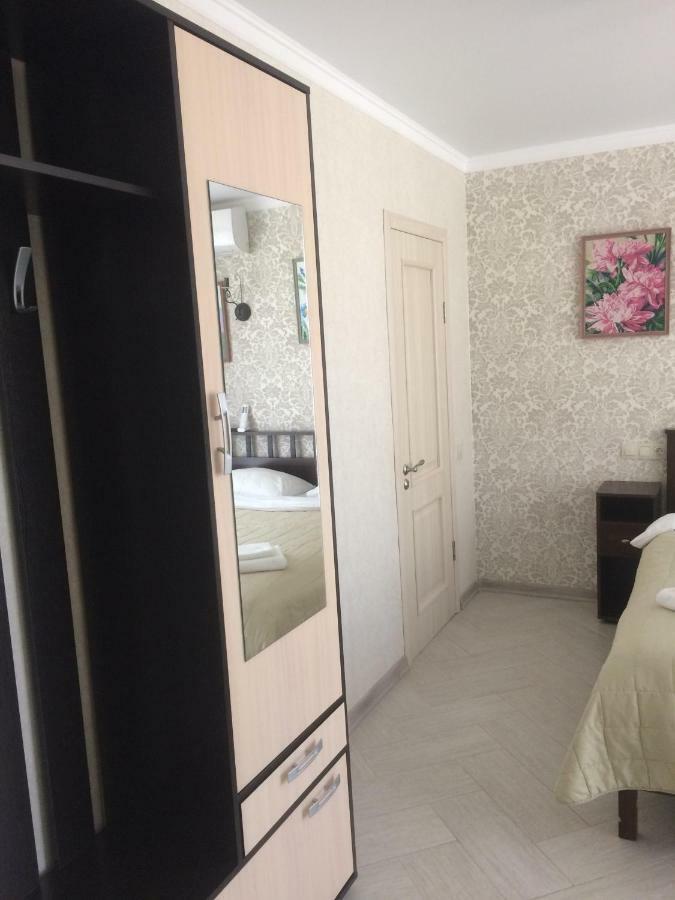 Guest House Гости Pizunda Esterno foto