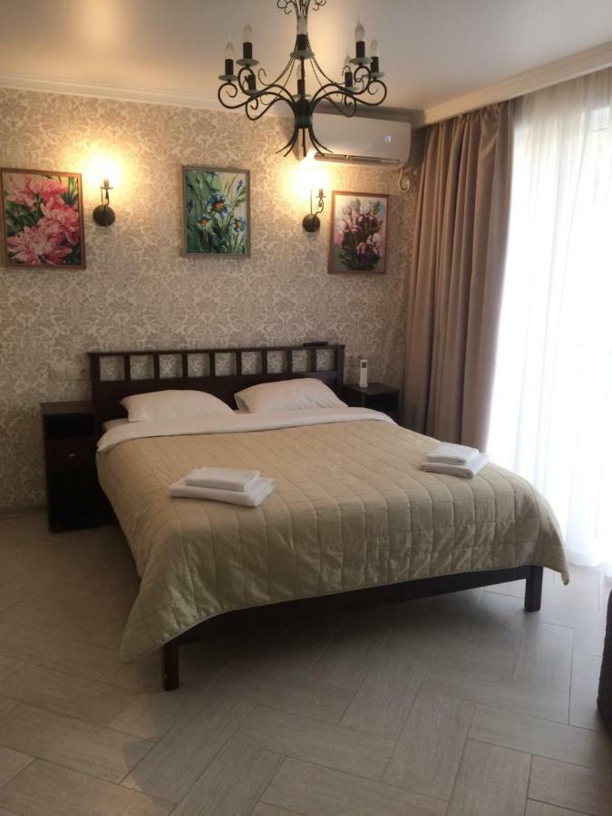 Guest House Гости Pizunda Esterno foto